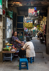 An afternoon chat in Old Town Hanoi